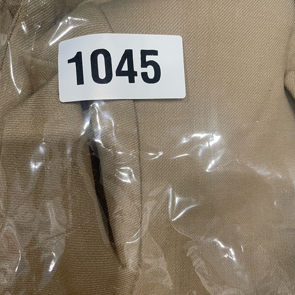 Ann Taylor Blazer Size 2P Tan Color Front Pockets Wool Blend One Button Closure - Picture 7 of 7